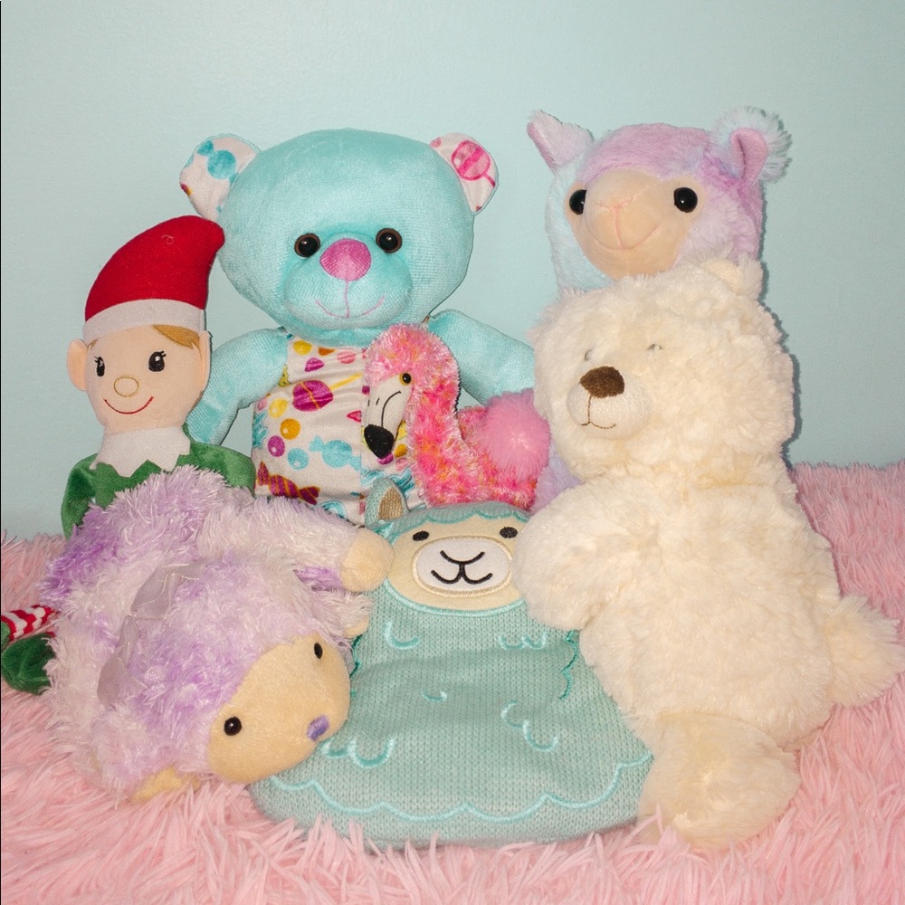 7 furry friends ♡ stuffed animals - OPEN TO OFFERS